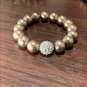 Light brown faux pearl bracelet